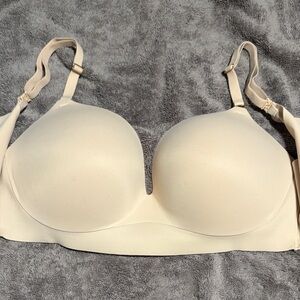 Victoria's Secret Smooth Bra